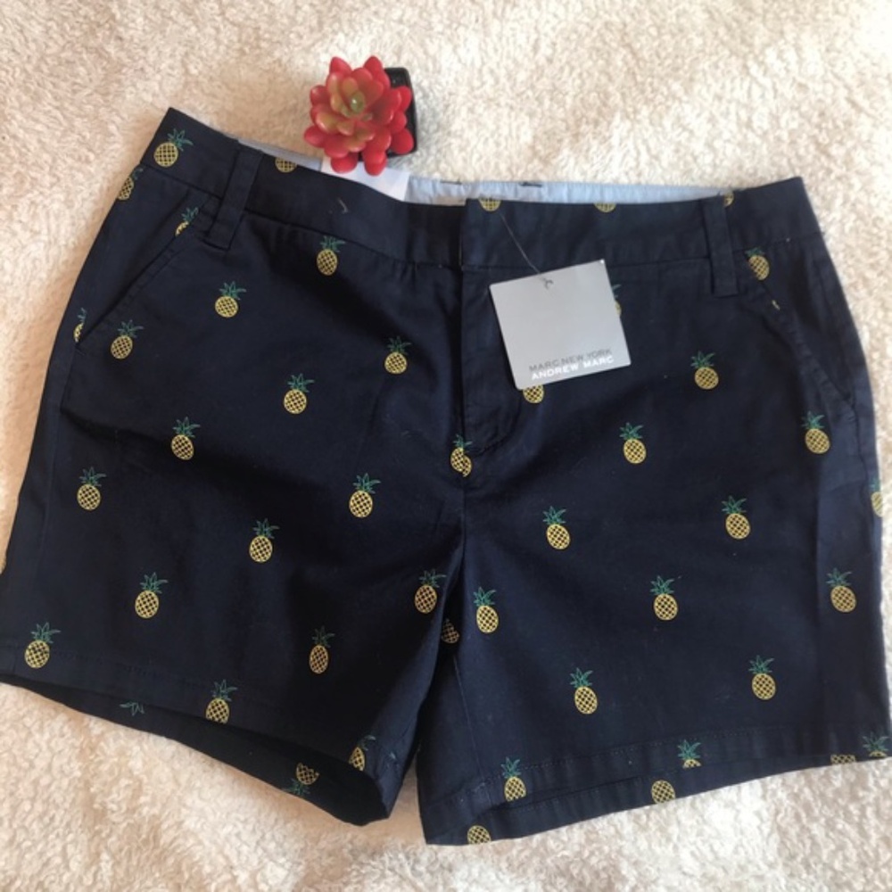 ANDREW MARC by Marc New York women's shorts navy pineapple print Size 8
